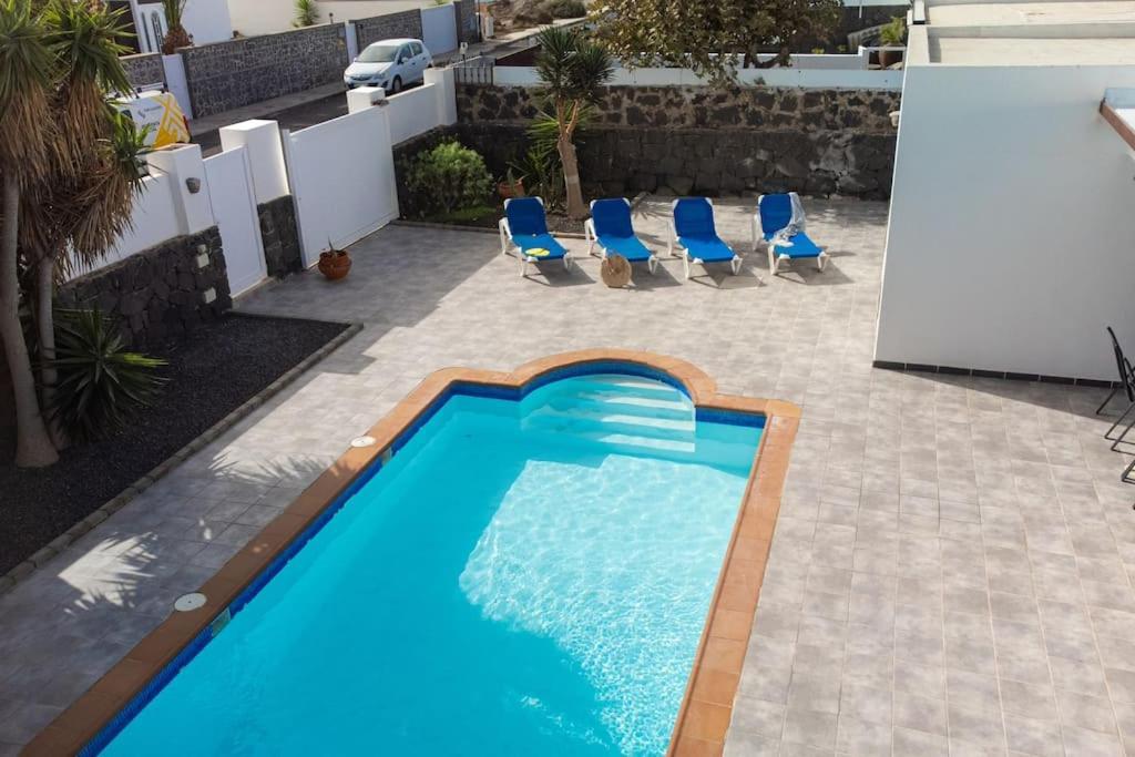 Casa Marlay Spacious, Heated Pool, Bbq & Fast Wi-Fi Only 15 Minutes Walk To Town Плайя-Бланка Екстер'єр фото